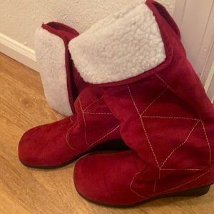 Bamboo Red wedged boots size 7